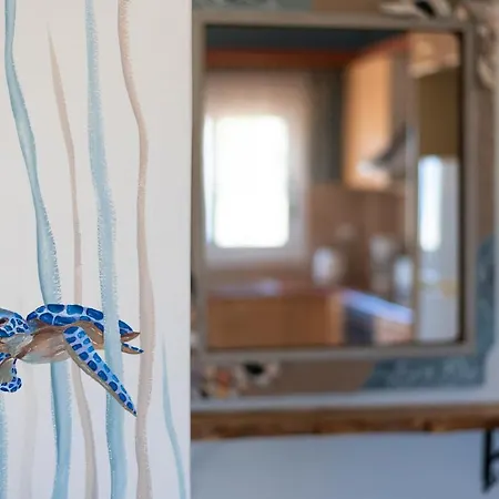 Mema's -2 Bedrooms- With Stunning Sea View *